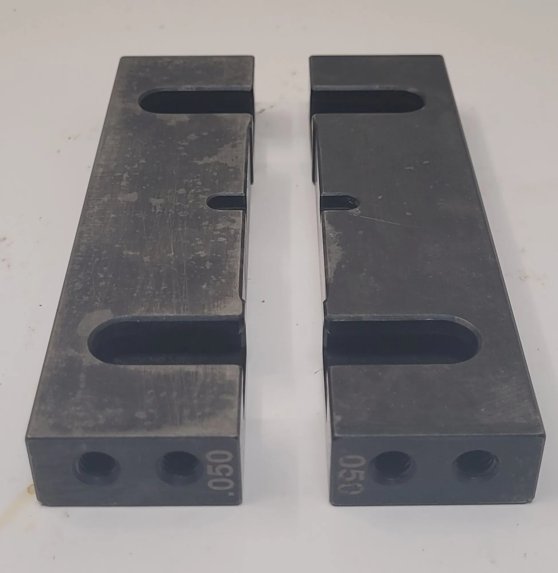 SNAP JAWS 6HSJ-050 QUICK CHANGE VISE JAWS, 6 IN VISE COMPATIBILITY, HARD STEEL, SET OF 2 - MACHINING TOOLING & PARTS