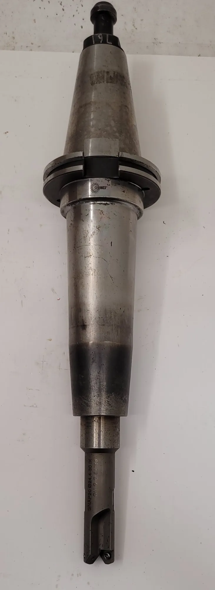 LOT OF 20 CAT 50 TOOL HOLDERS, UNIVERSAL, GTI, KENNAMETAL, COMMAND, SECO, SANDVIK, LYNDEX - MACHINING ACCESSORIES & TOOLING
