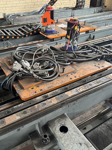 FANUC GEN VI RTU ROBOT TRANSFER UNIT, 9M TOTAL LENGTH, HEAVY-DUTY TRACK SYSTEM - INDUSTRIAL ROBOTS
