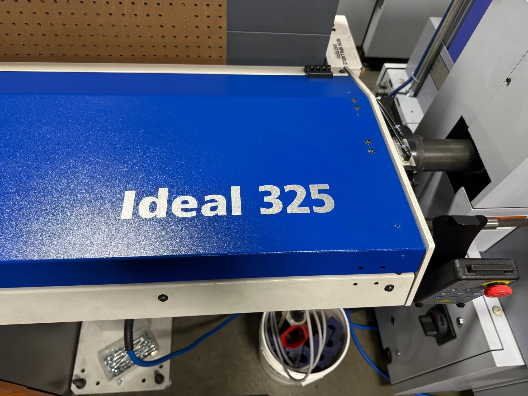 2020 IEMCA IDEAL 325 BAR FEEDER - 3-26MM CAP, 12FT MAX LENGTH, 24 IPS, 230V 3-PHASE - BAR FEEDERS