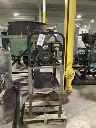 COLEMAN POWERMATE PM0525020 GENERATOR 5000W 10HP 5GAL 130UF 25A - PORTABLE POWER GENERATOR